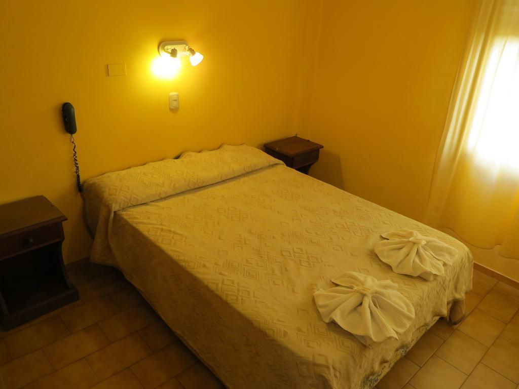Hotel Arenales Villa Carlos Paz Rum bild